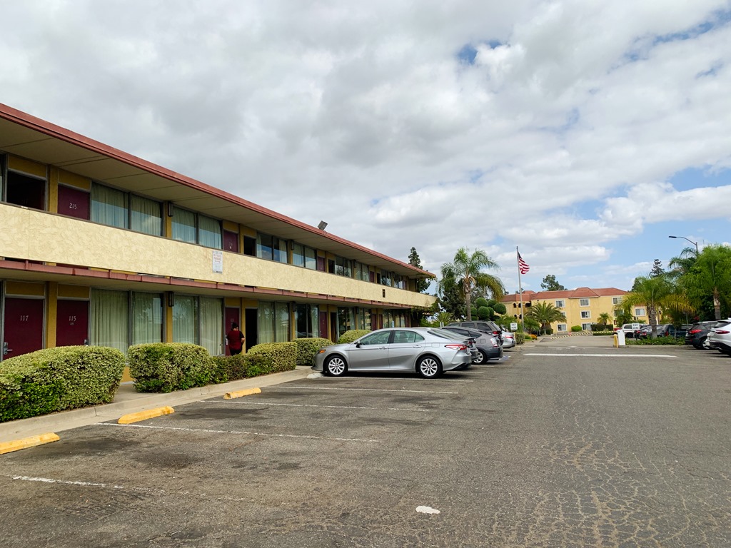 The Ontario Airport Inn from Poltergeist (12 of 23)