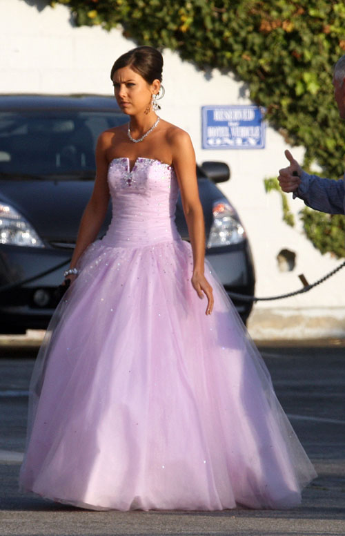 EXCLUSIVE:  Prom Night for 90210 Stars