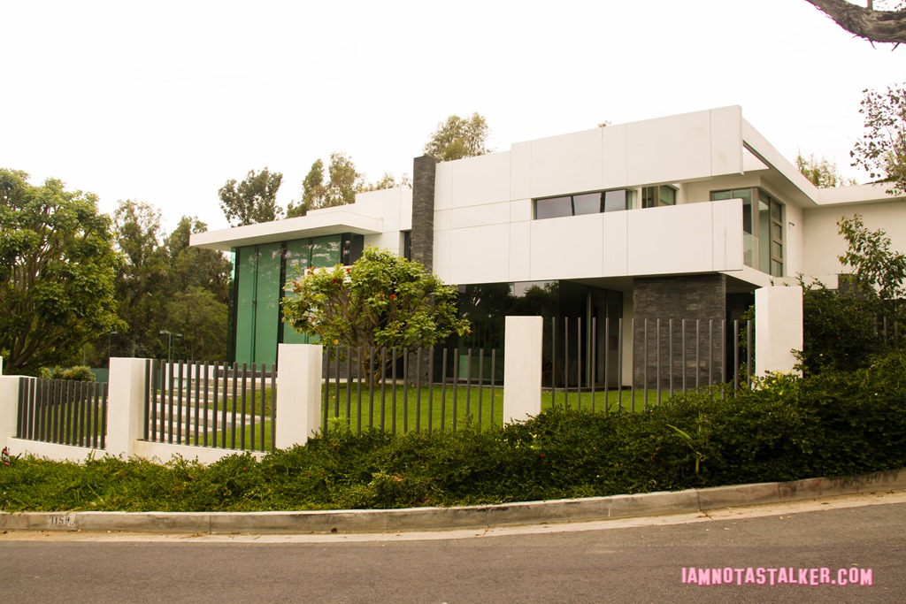 The Why Him House-7825