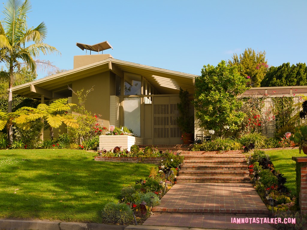Relativity House (8 of 11)