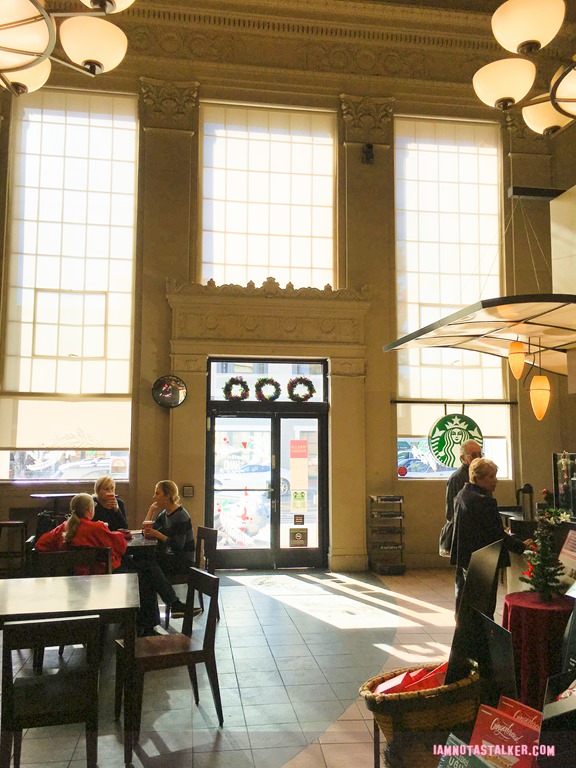 Old Towne Orange Starbucks from That Thing You Do!-7293