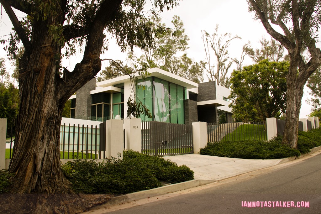 The Why Him House-7814