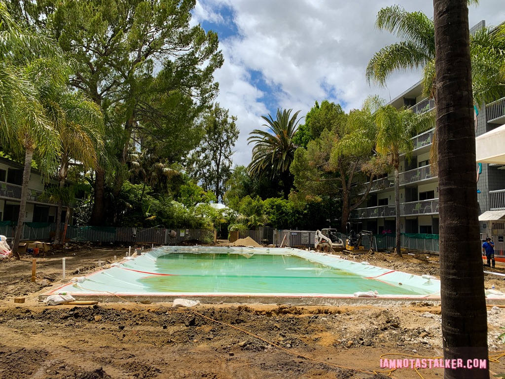 The Friends of Heaven Grief Retreat Hotel from Dead to Me (5 of 8)