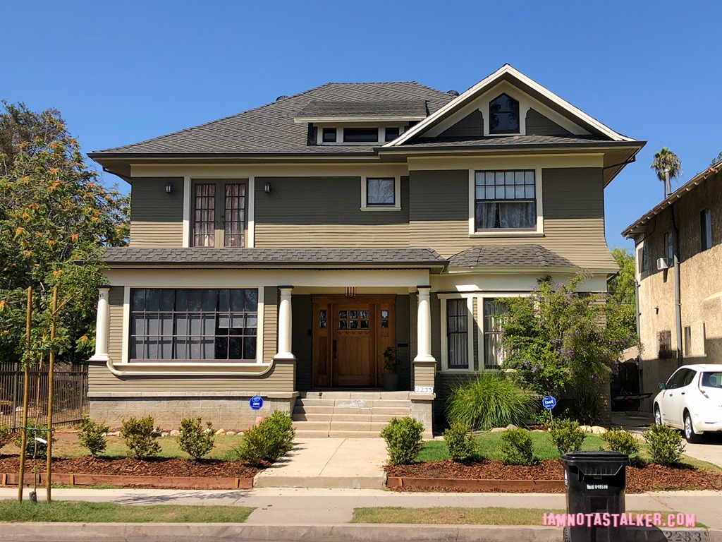 Olivia and Markie's House from Truth or Dare (5 of 18)
