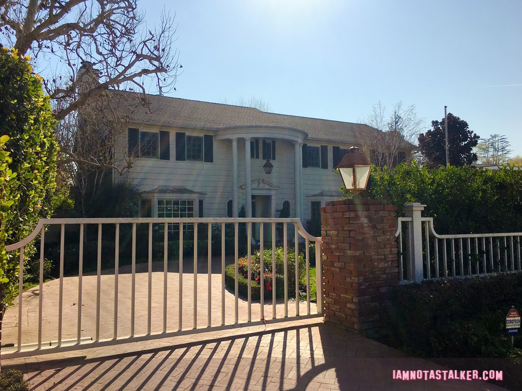 The Fresh Prince of Bel-Air Christmas House (13 of 15)