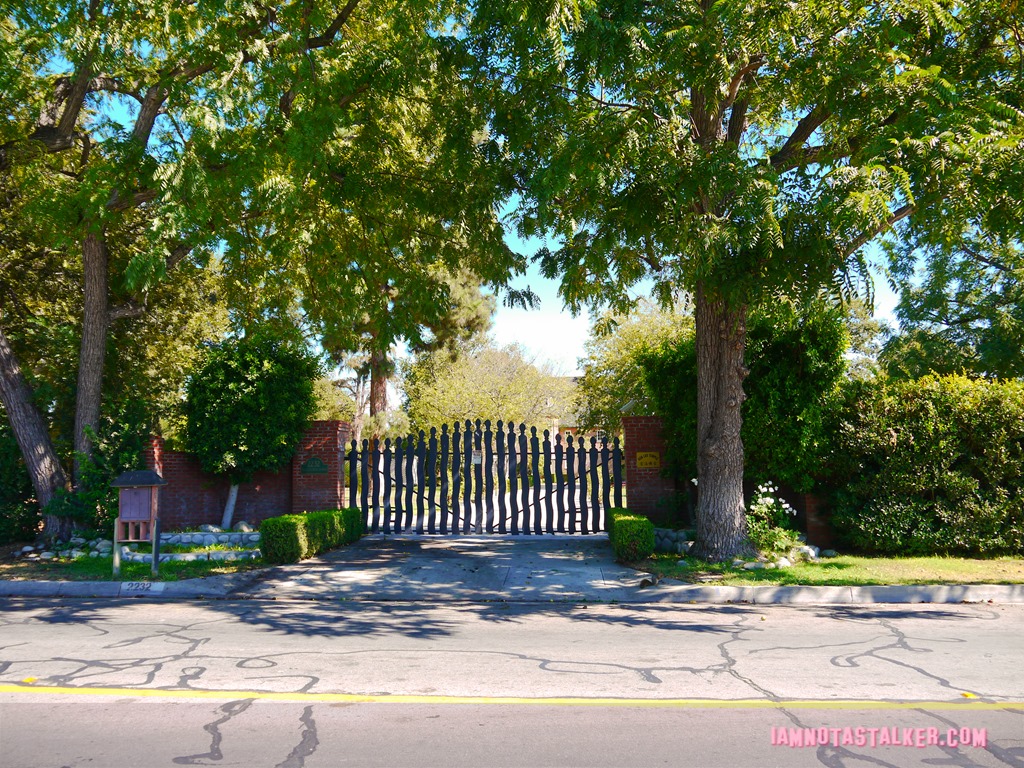 Chateau Bradbury Estate from -The Craft- (8 of 12)