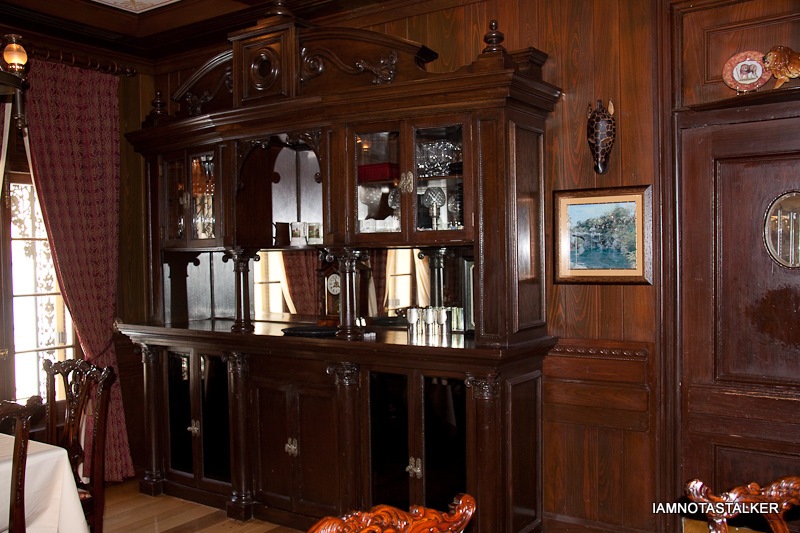 Disneyland-Inside-Club-33-27