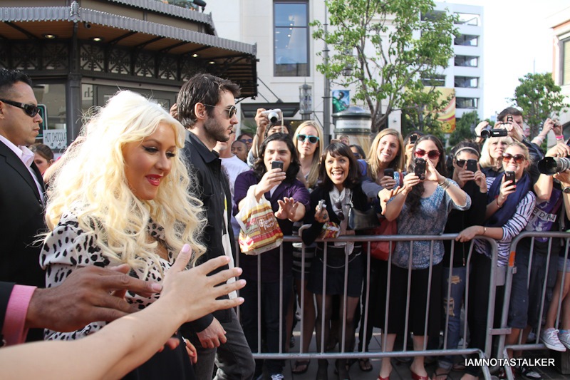 christina-aguilera-the-voice-extra-the-grove-228
