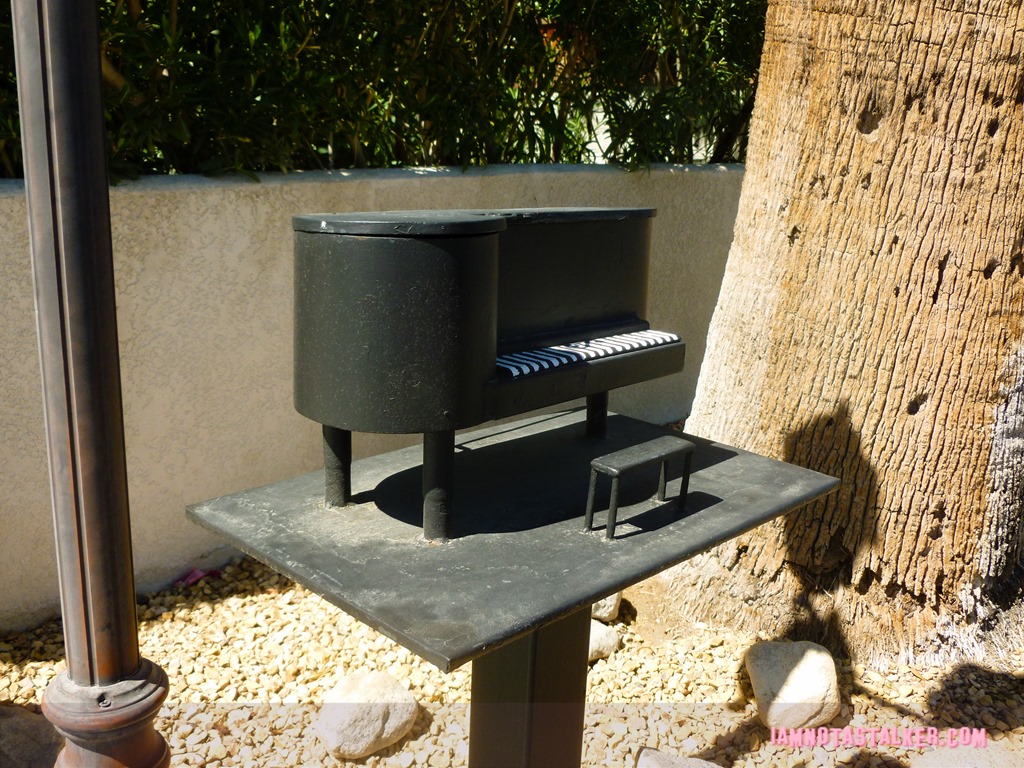 Liberace's Third Palm Springs House (15 of 23)