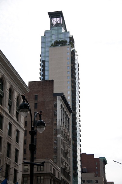 Whitney-Ports-Fake-Apartment-The-City-2