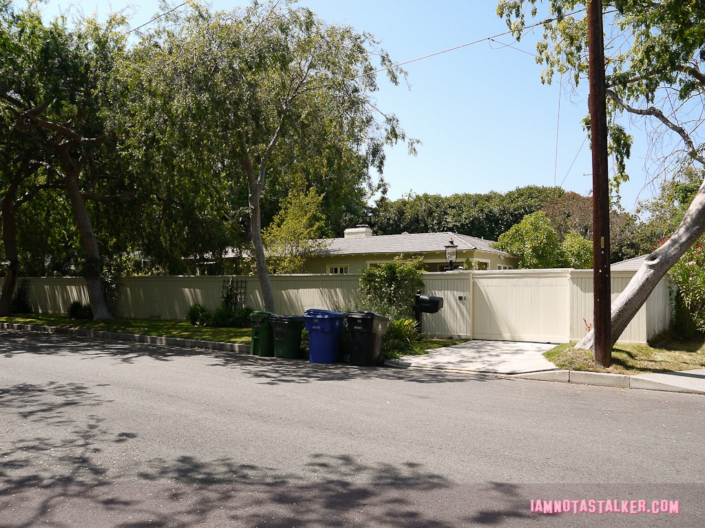 Elijah Wood's House-1000310