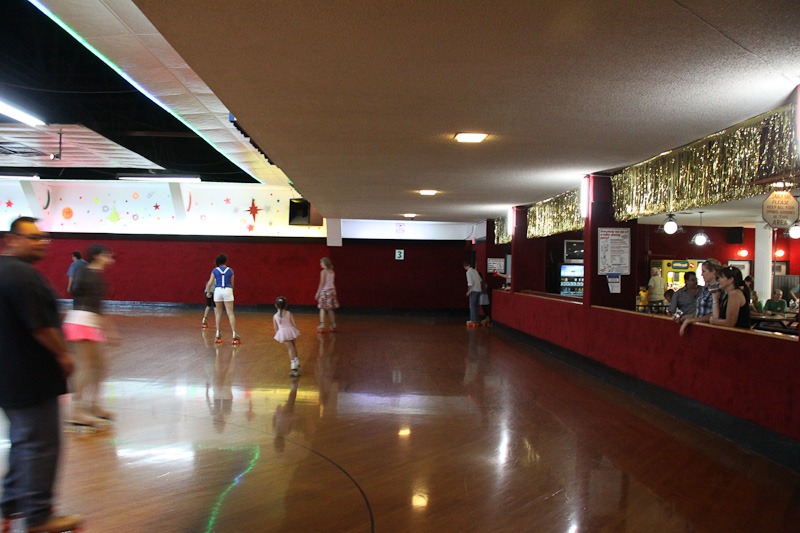 Moonlight-Rollerway-Glee-Public-Affair-13