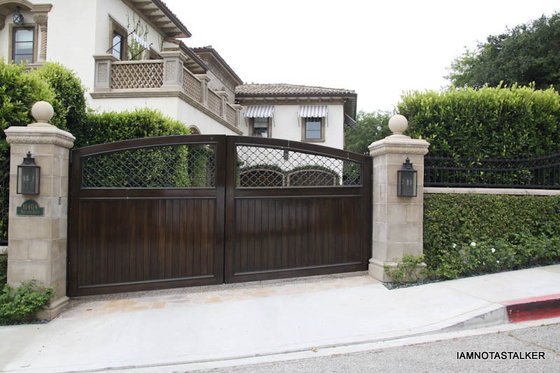 90210-marcos-house-3