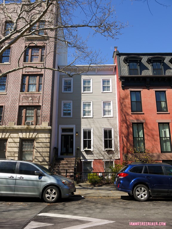 Peter and Elizabeth's House White Collar-1