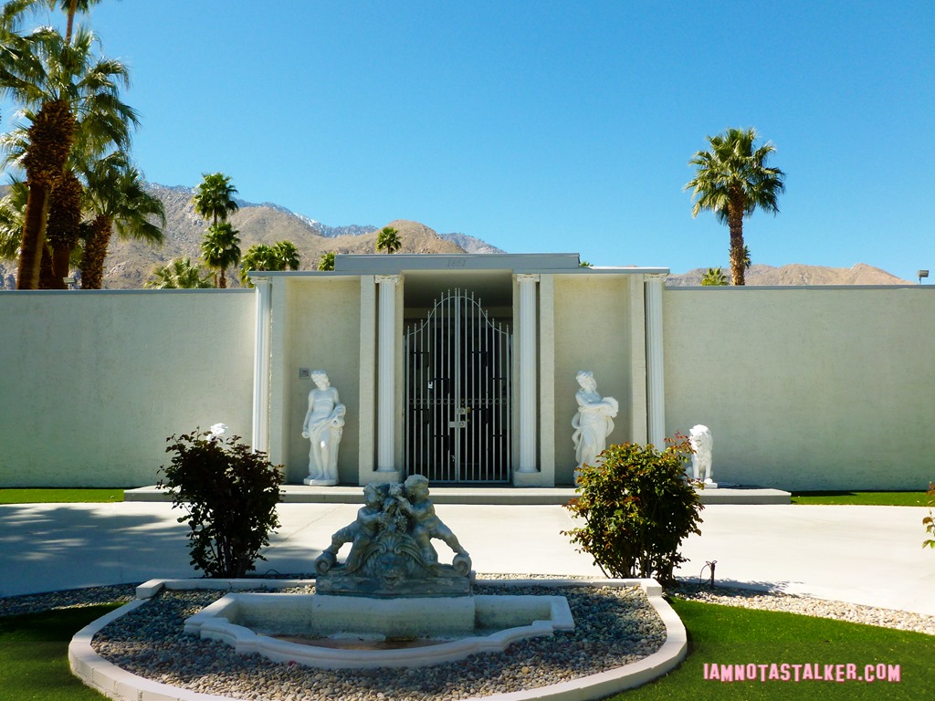 Liberace's Third Palm Springs House (19 of 23)