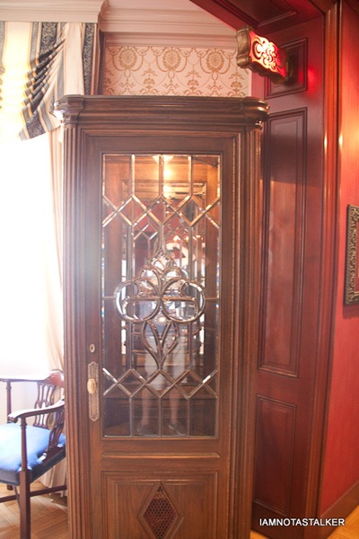 Disneyland-Inside-Club-33-66
