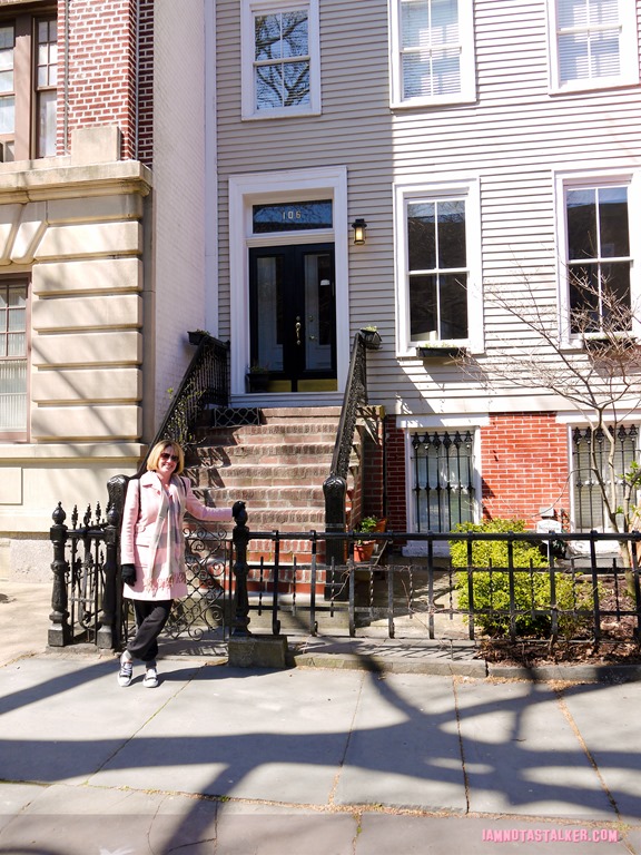 Peter and Elizabeth's House White Collar-14
