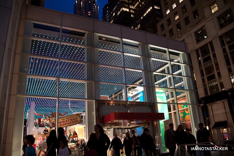 FAO-Schwarz-Manhattan-New-York-8