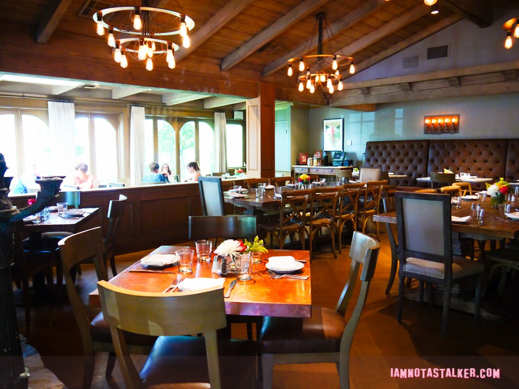 Villa Restaurant Woodland Hills Must Love Dogs (35 of 47)