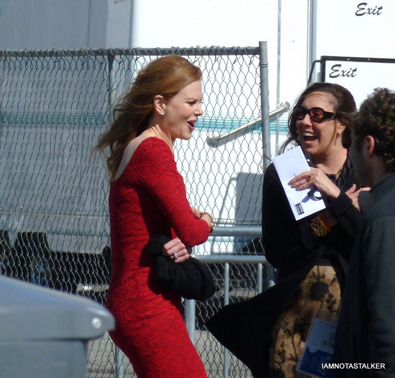 Nicole Kidman Freezing as She Enters the Spirit Awards