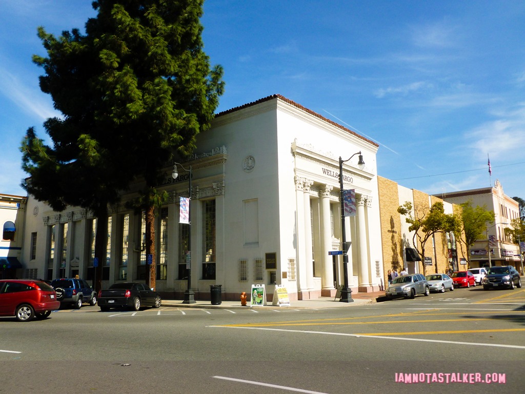Old Towne Orange Starbucks from That Thing You Do!-1090123