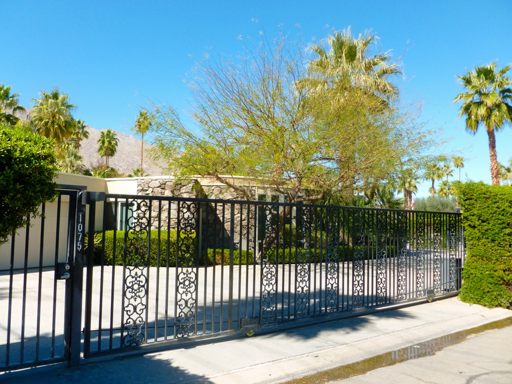 Loretta Young's Palm Springs' house (2 of 15)