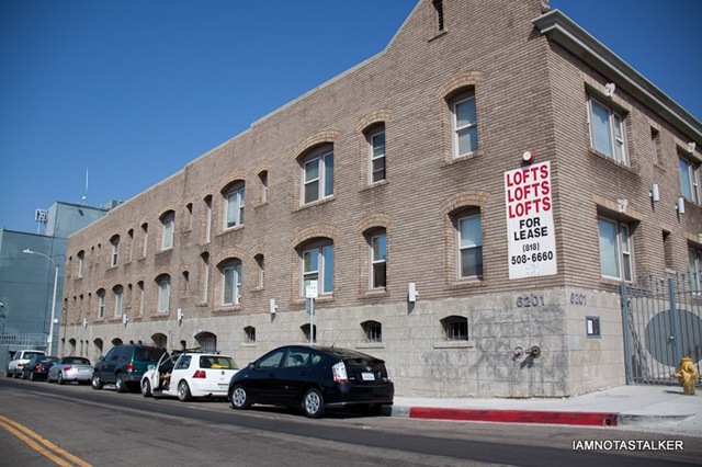 Dexter-Lilas-House-in-Hollywood-13