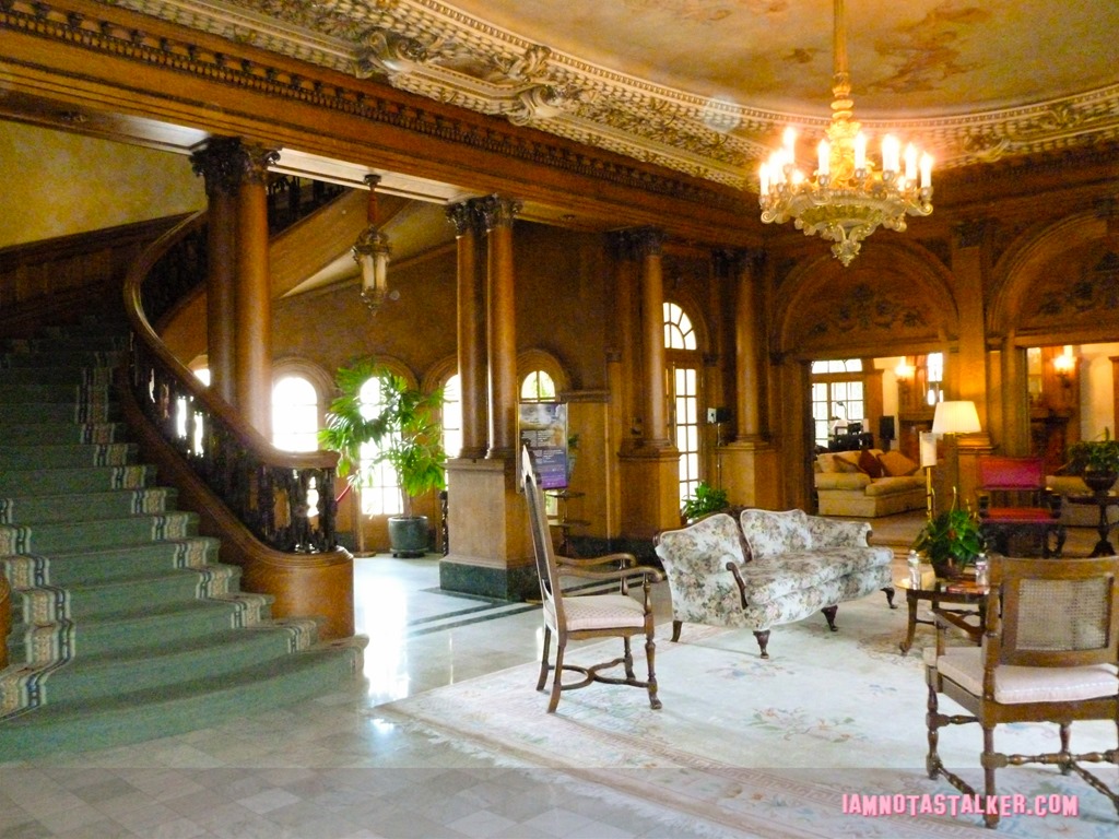 Guasti Villa from Veep-1030913