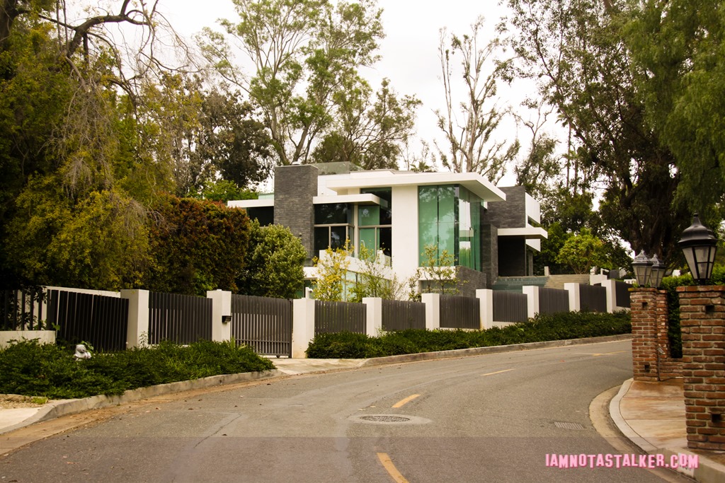 The Why Him House-7811