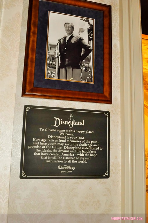 Walking in Walt's Disneyland Footsteps Tour (27 of 29)
