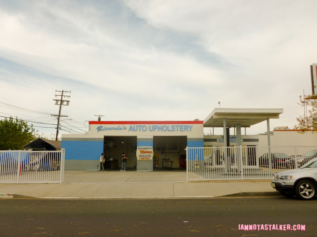 Bill Cozbi's Auto Body Shop Bridesmaids (5 of 6)