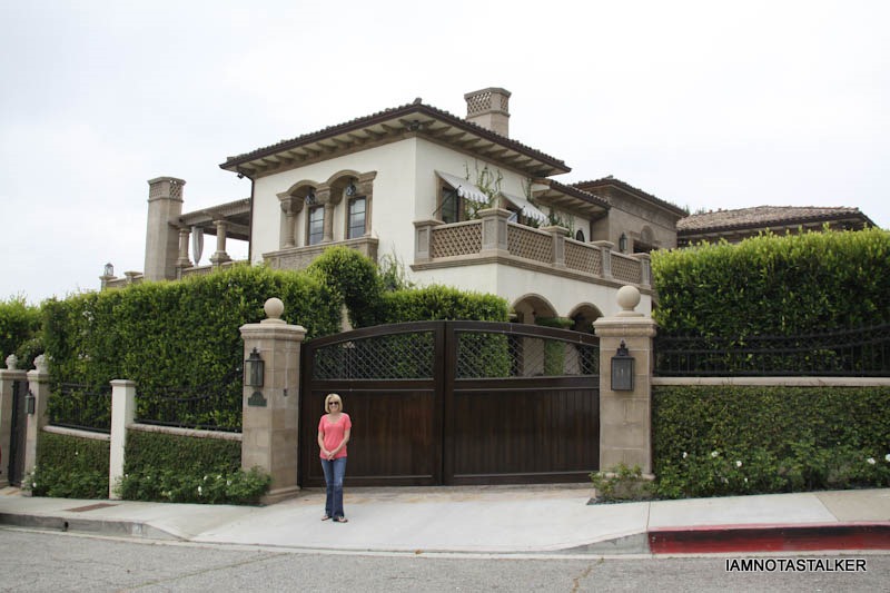 90210-marcos-house-1