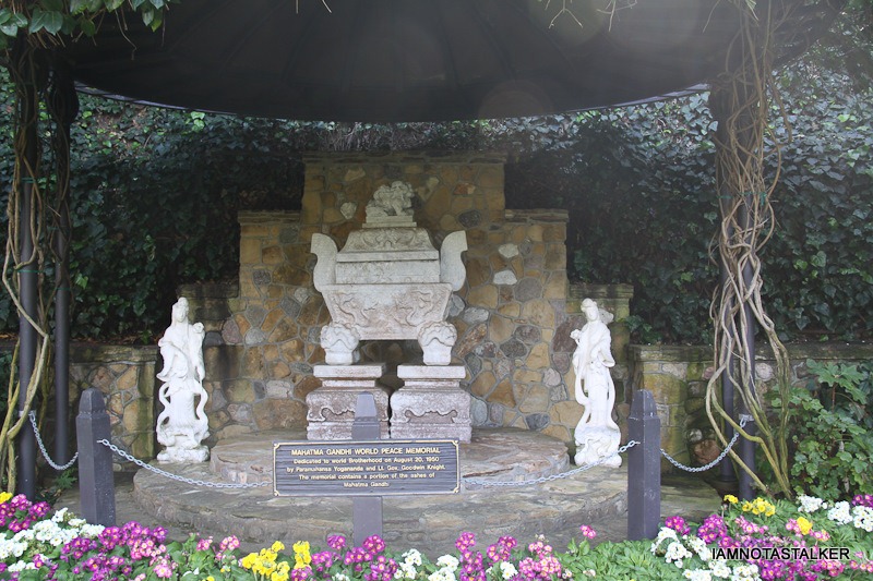 Lake-Shrine-Self-Realization-Fellowship-12