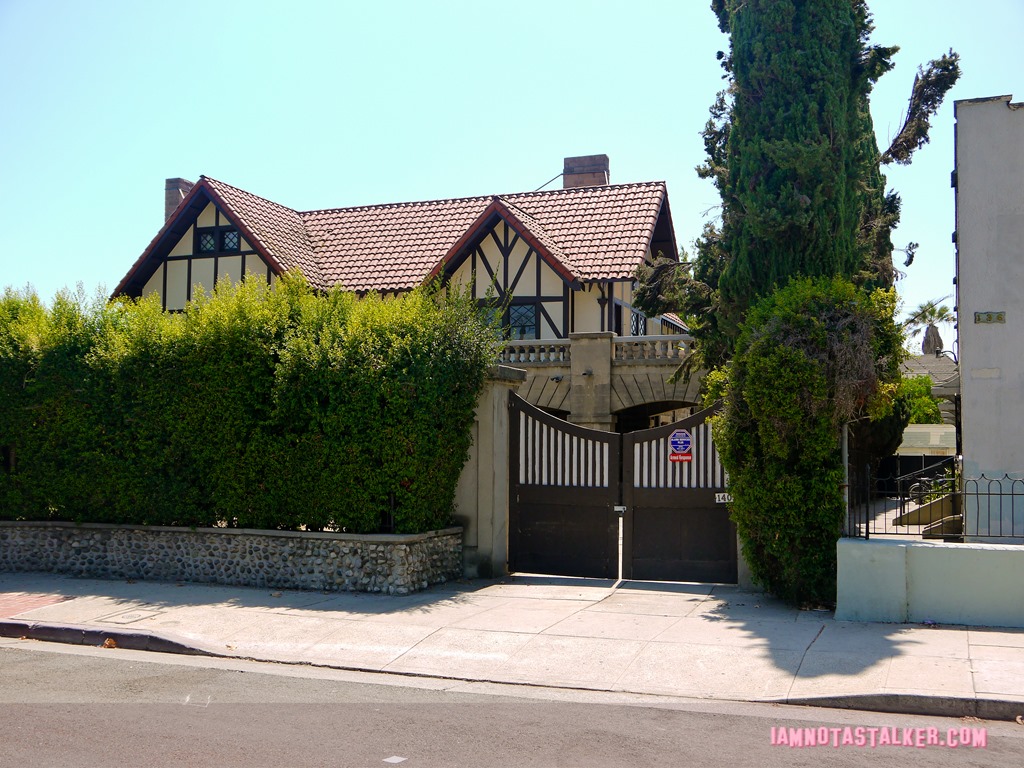 The Lights Out House-1200098