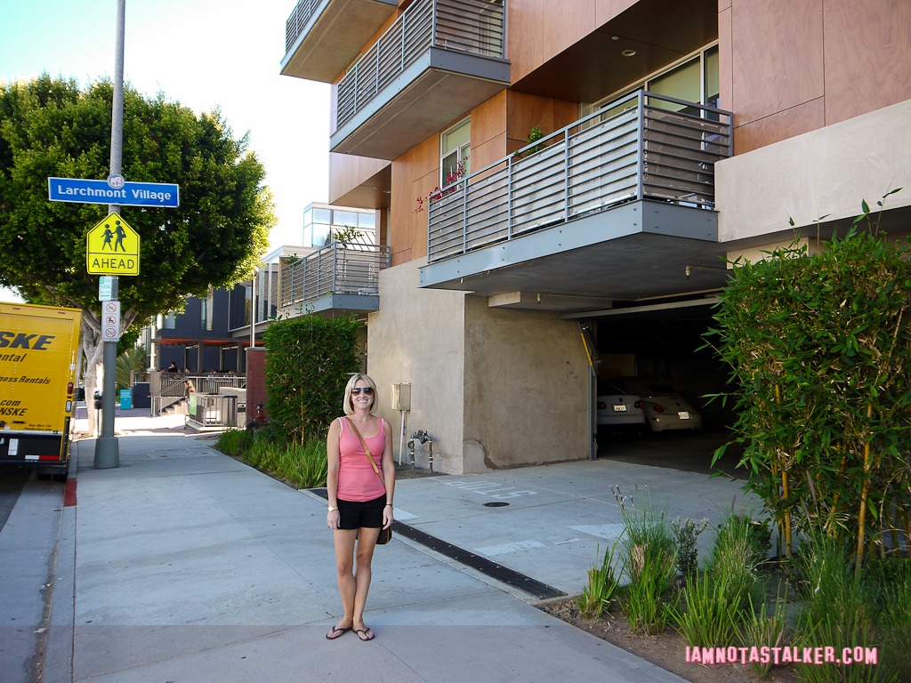 Chris Traeger's Apartment-1000344