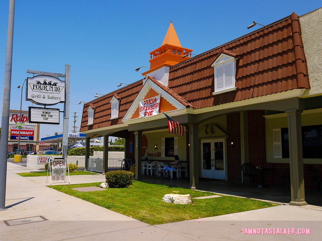 JJ's Diner- Parks and Recreation-1000121