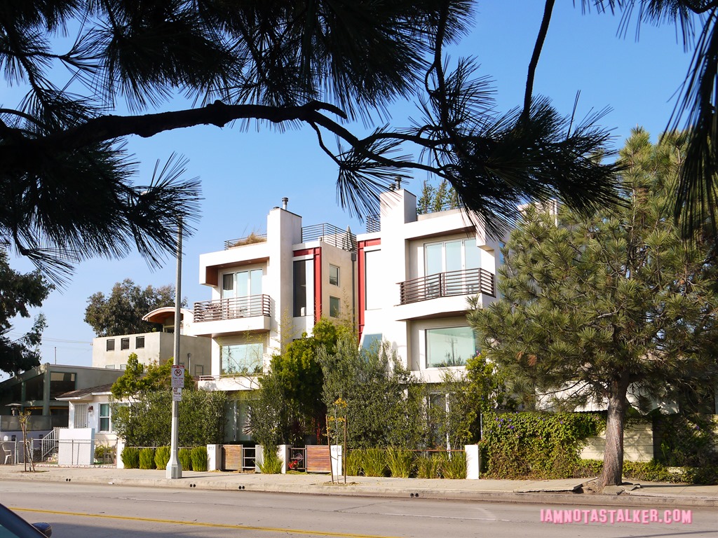 Lindsay Lohan's Former House (1 of 6)