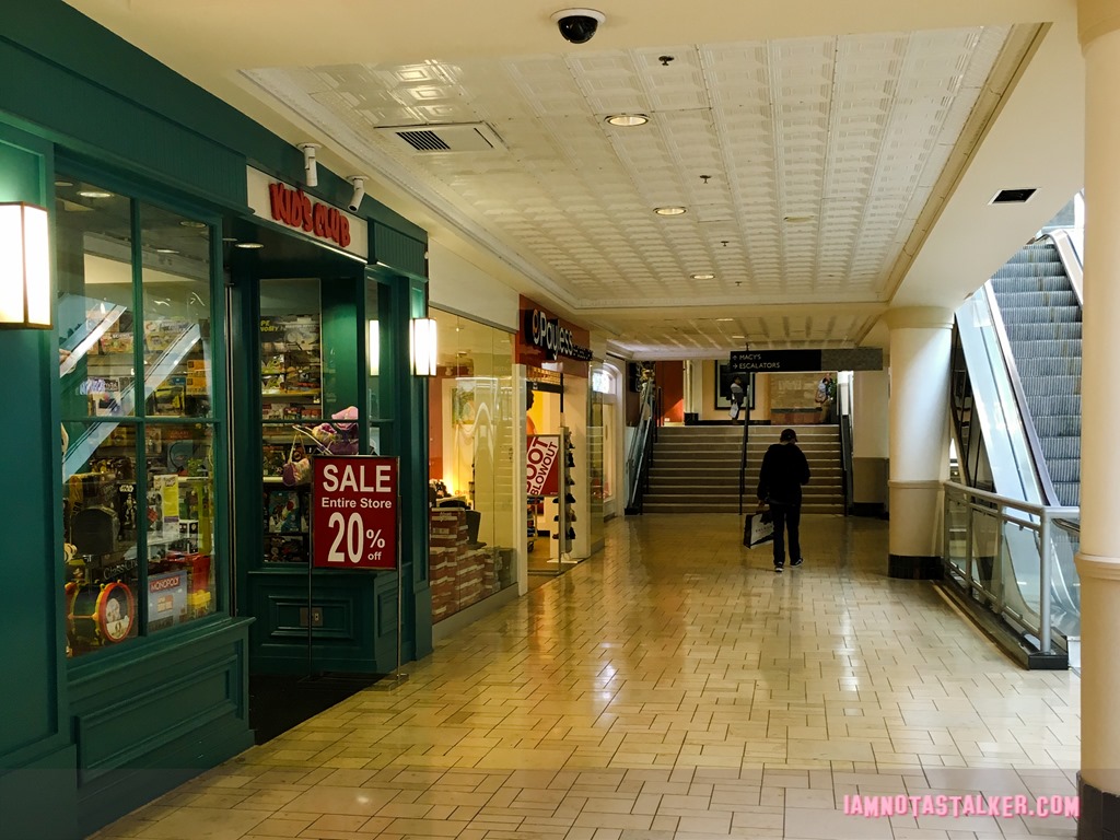 Westside Pavilion from Christmas with the Kranks-7472