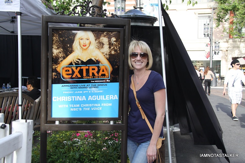 christina-aguilera-the-voice-extra-the-grove-244
