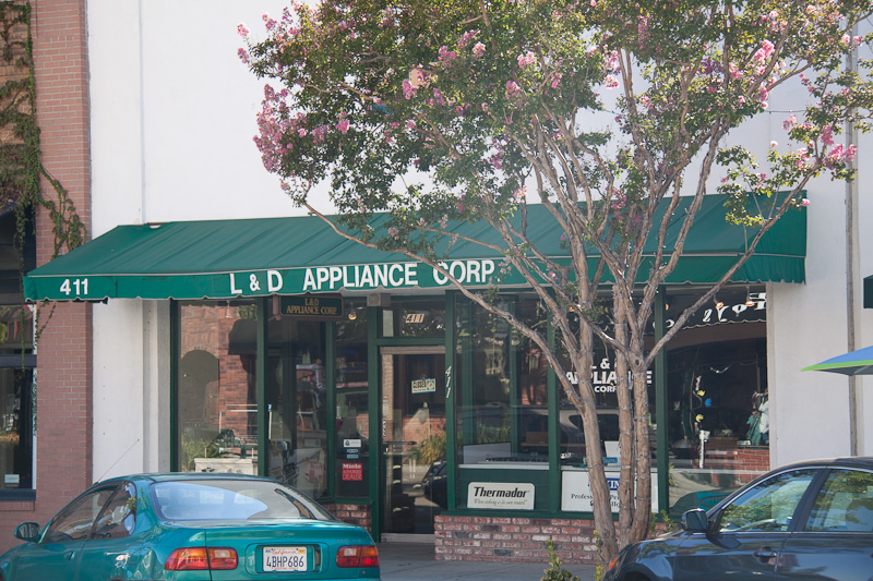 Never-Been-Kissed-Tiki-Lounge-Copy-Shop-13