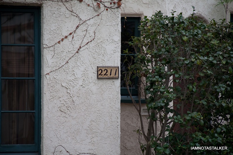 Modern-Family-Mitchell-and-Cameron-House-12
