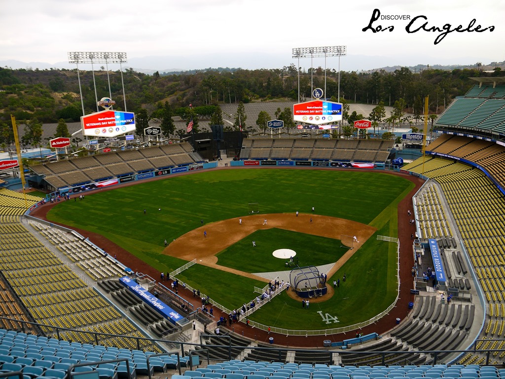 4. Dodger Stadium - Modern Family-1