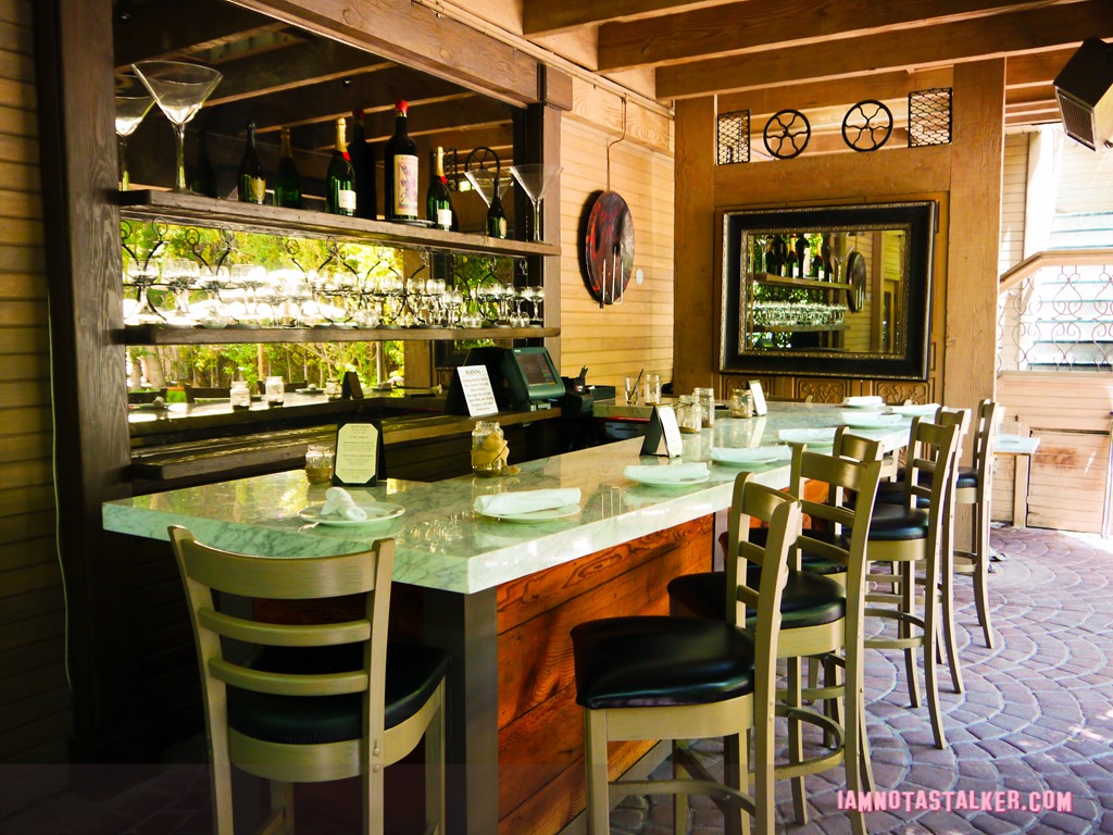 Villa Restaurant Woodland Hills Must Love Dogs (25 of 47)