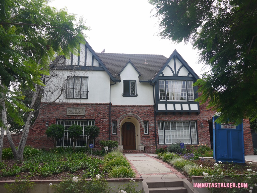 The Haunted House from The Goldbergs-1200309