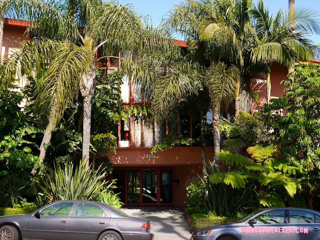 Sara's Apartment Building L.A. Story (11 of 19)