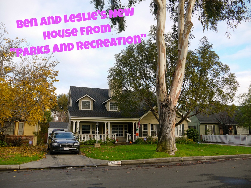 Leslie and Ben's New House - Parks and Recreat (3 of 6)