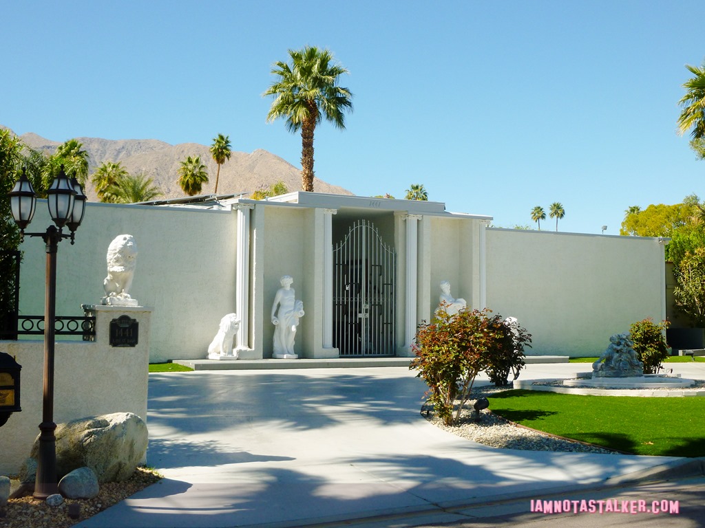 Liberace's Third Palm Springs House (7 of 23)