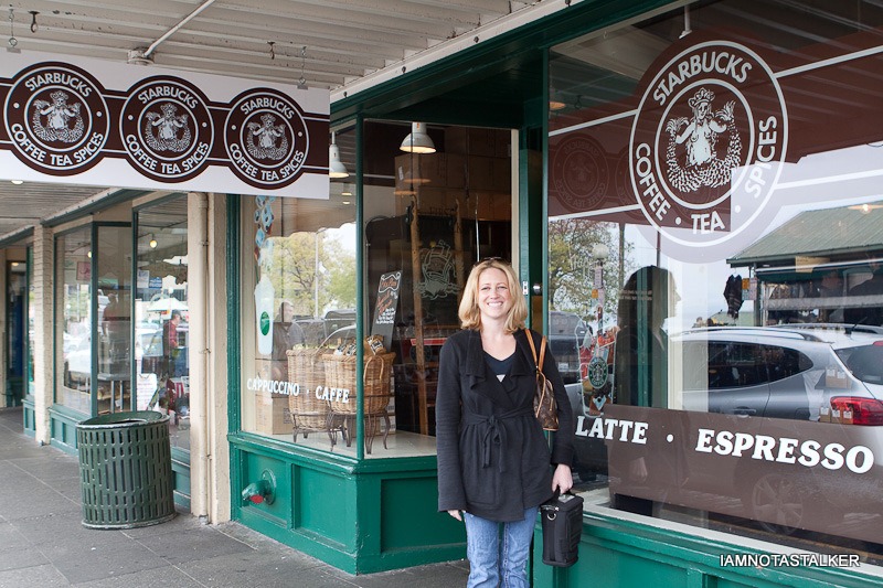 Pike-Place-First-Starbucks-2