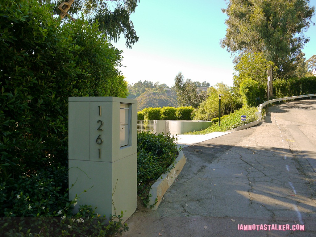 Fast and the Furious-Hanging Up House (6 of 6)