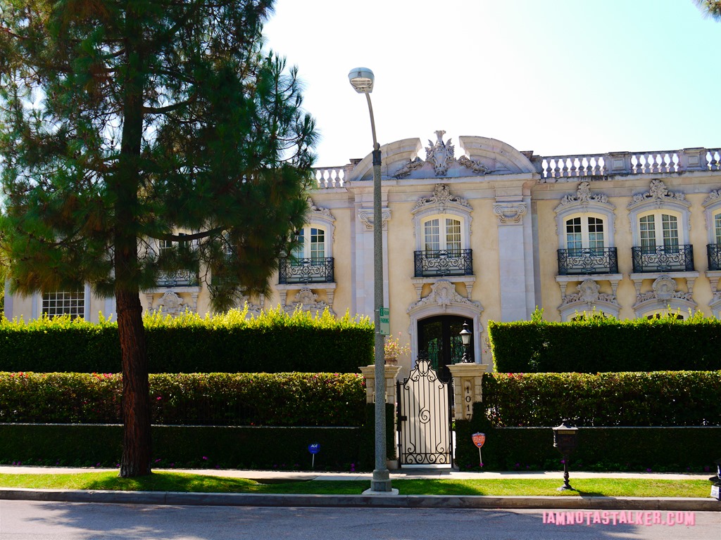 Martin Weir Mansion Get Shorty (2 of 8)